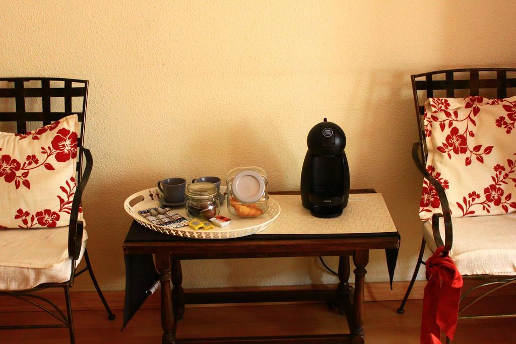 Sabiñánigo Hostal Escartin מראה חיצוני תמונה