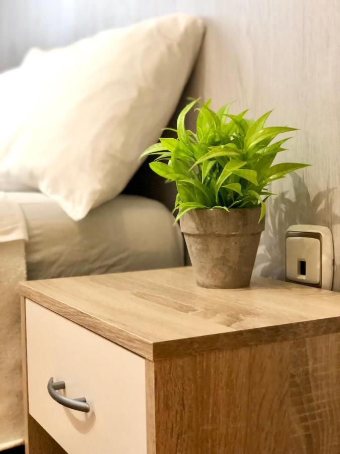 Sabiñánigo Hostal Escartin מראה חיצוני תמונה