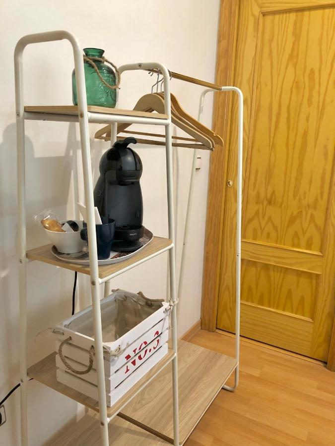 Sabiñánigo Hostal Escartin מראה חיצוני תמונה