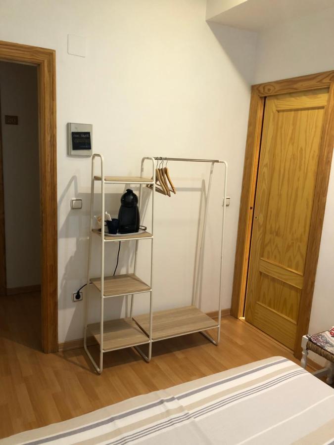 Sabiñánigo Hostal Escartin מראה חיצוני תמונה